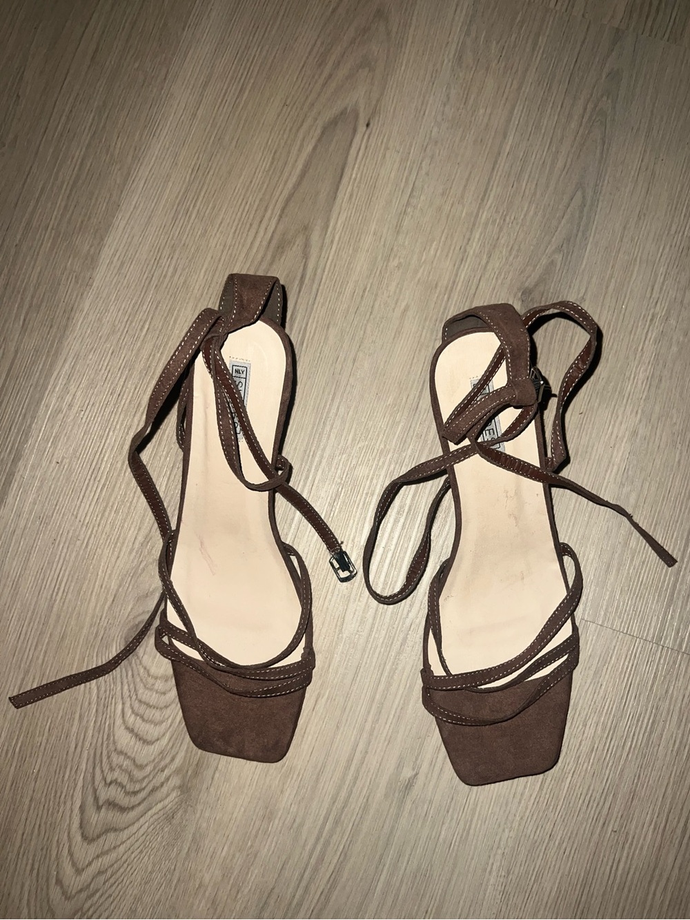 Nelly Brown Strappy Heels – Size 41 – Elephant Heel Detail